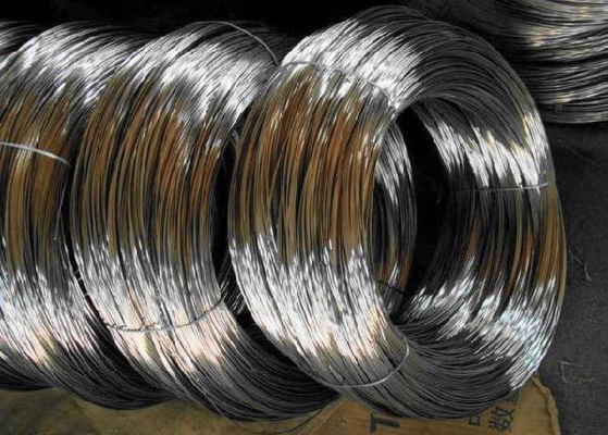 China BWG 22 Gauge Galvanized Iron Wire 30 - 40kg/Mm2 Tensile Silver Color supplier