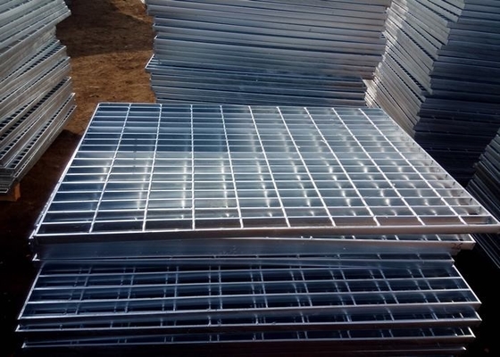 China Electro Galvanized Steel Grating Q235 Press Welded Steel Oil Proof supplier