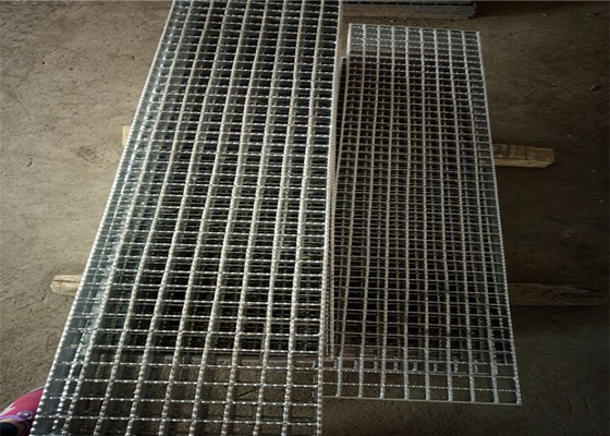 China Heavy Load Metal Grate Flooring Anti Slipping Electric Galvanized Surface supplier