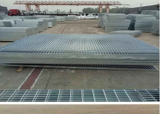 China Welded 30 X 3 Galvanized Steel Grating Durable Safety ISO9001 Standard supplier