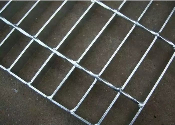 China Anti Corrosion Car Wash Drain Grates With Frame Customize Size Galvanized Steel supplier