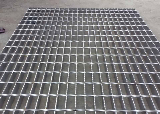 China SS Grating Twisted Bar Steel Floor Grating 6 x 6mm Plain Bar 32mm x 5mm supplier