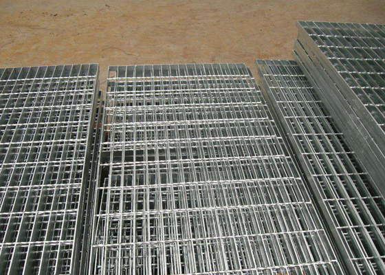 China Stainless Steel Grating Platform Pitch 30mm x 100mm , Galvanised Steel Grating supplier
