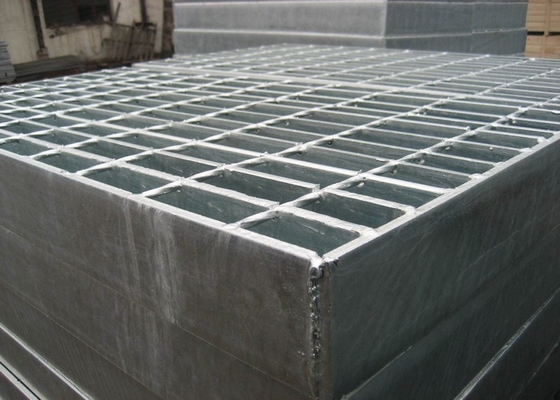 China Presssure Locked Grating Heavy Duty Steel Grating / Floor Grates Load 1200 Tons supplier