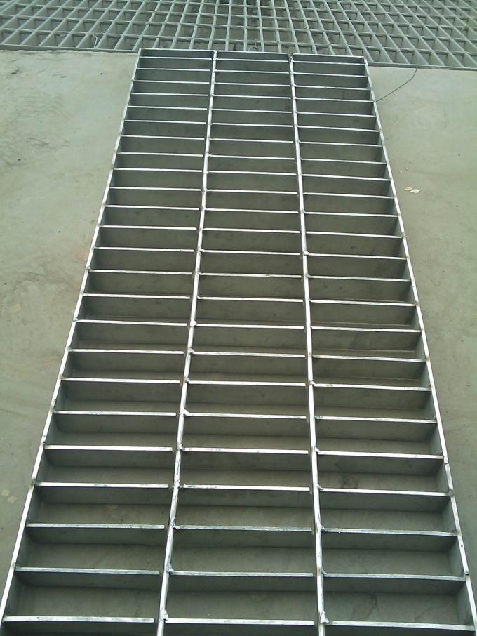 25 X 5 Heavy Duty Grating Cover , ISO SGS Certificate Driveway Trench