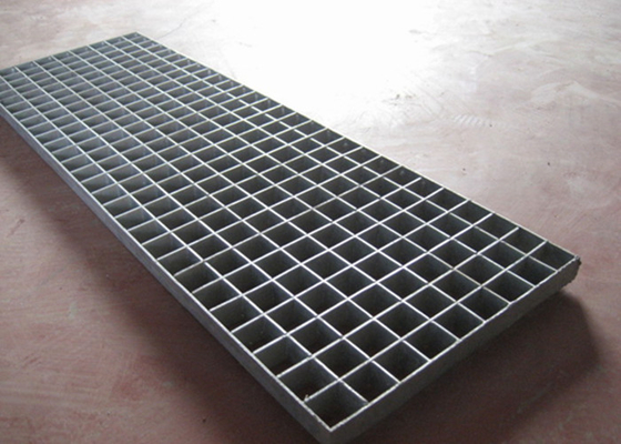 China 30 × 3 / 32 × 3 Press Lock Grating , Hot Dip Galvanized Floor Steel Grating supplier