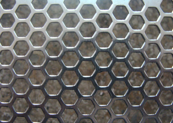 China Galvanized Perforated Metal Mesh Hexagonal / Round Hole 3mm - 200mm Aperture supplier