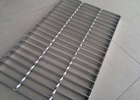 China ISO9001 Approval Drain Metal Cover , Various Type Metal Drain Grates Driveway supplier
