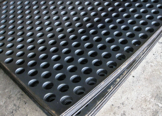 China 2mm Thick Perforated Steel Mesh , 41 % Open Rating Black Perforated Iron Sheet supplier