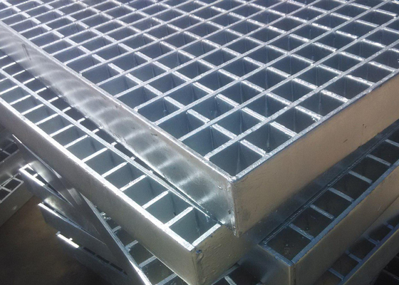 China 70mm x 6mm Industrial Floor Grates Galvanized Steel Grating Platform Cross Bar 8mm x 8mm supplier