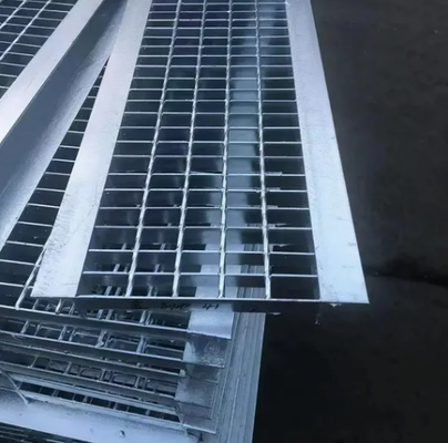 Serrated Galvanized Steel Grating with 20x3 Bearing Bar for Platform Drainage and Trench Covers