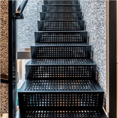 Hot-Dip Galvanized Steel Stair Treads with Square Grid Non-Slip Bar Grating for Walkways