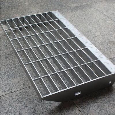 Galvanized Steel Stair Tread with Anti-Slip Safety and Customizable Sizes for Industrial Platforms