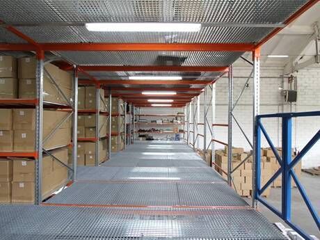Anti-Slip Corrosion-Resistant Hot-Dip Galvanized Steel Grating for Industrial Platforms