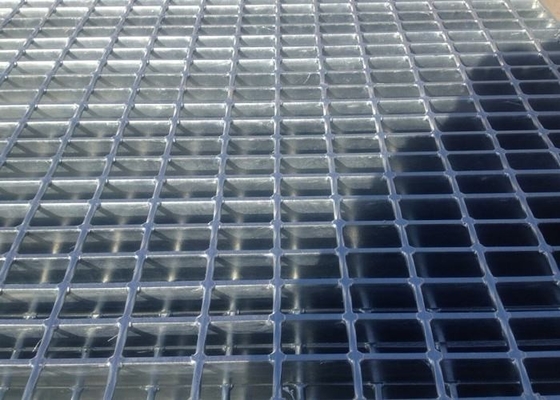 Industry Galvanized Metal Grating , Durable Plain Bar Steel Mesh Flooring supplier