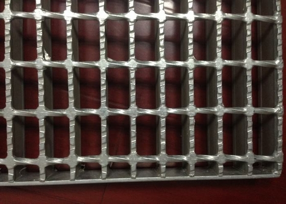 Building Materials Serrated Steel Grating Pressure Locked / Welded supplier