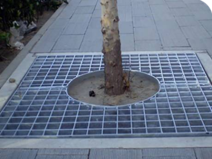 Premium Tree Pool Cover with Durable Steel Grating Design