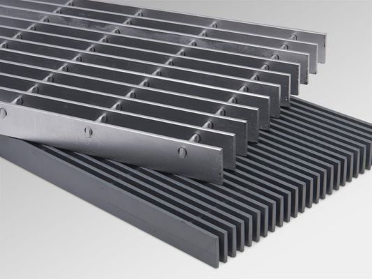 Removable Heavy Duty Steel Grating with 3/4" to 7" Depth and 40-50 Years Lifespan for Drainage