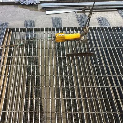 Hot-DIP Galvanized Heavy Duty Stainless Welded Steel Grating Metal Grating Panels