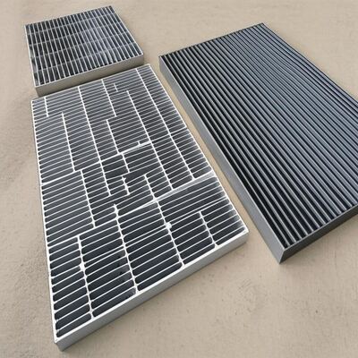 Heavy Duty Serrated Steel Grating with Galvanized Surface for Industrial Applications