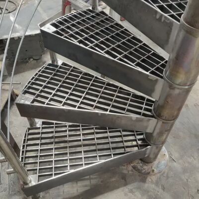 Hot-Dip Galvanized Steel Stair Treads with Square Grid Non-Slip Bar Grating for Walkways