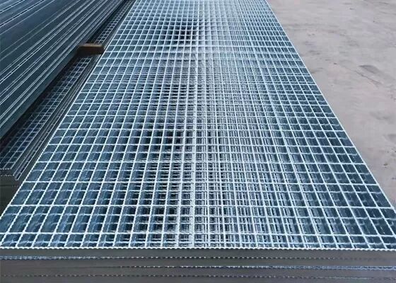 Rust-Proof Galvanized Steel Grating Platform with Serrated Non-Slip Surface for Industrial Walkways