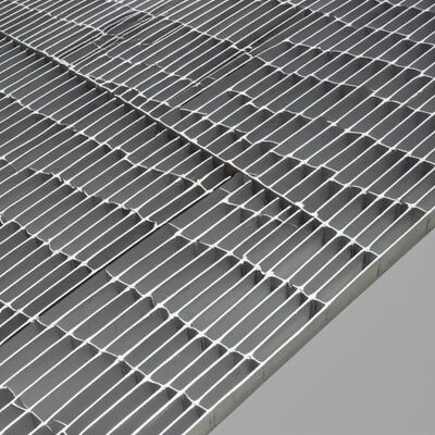 Rust-Proof Galvanized Steel Grating Platform with Serrated Non-Slip Surface for Industrial Walkways