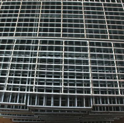 Plan Surface Steel Bar Grating with 25x3 Bearing Bar and Hot Dip Galvanized for Walkway Platforms
