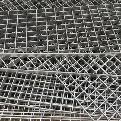 Galvanized Stainless Steel Grating with 38/50/76/100mm Cross Bar Pitch for Optimal Drainage