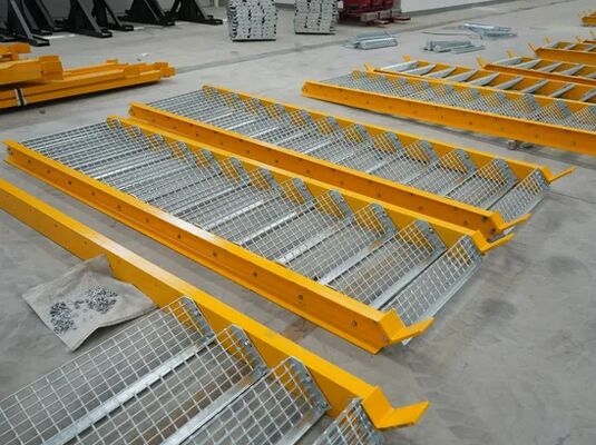 Hot-Dip Galvanized Steel Grating Stair Tread with Serrated Bar Grating for High Strength and Safety