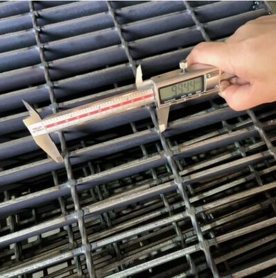 Galvanized Heavy Duty Slip Resistant Steel Grating for Industrial Walkways and Platforms