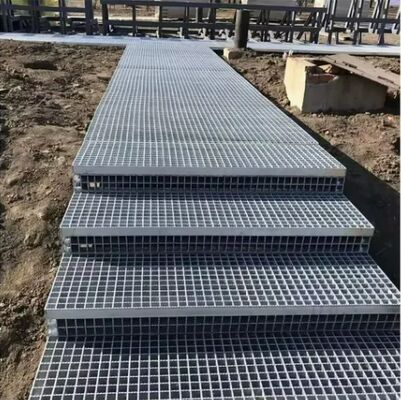 OEM Customized Hot-Dip Galvanized Steel Grating with Serrated Bars and 25x3 Bearing Bar for Industrial Platforms