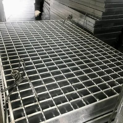 Hot-Dip Galvanized Steel Grating with Anti-Slip Design for Heavy-Duty Load Capacity