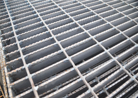 SGS Certificate Steel Bar Grating Metal Grate Flooring 2.5-5.5mm Thicknes