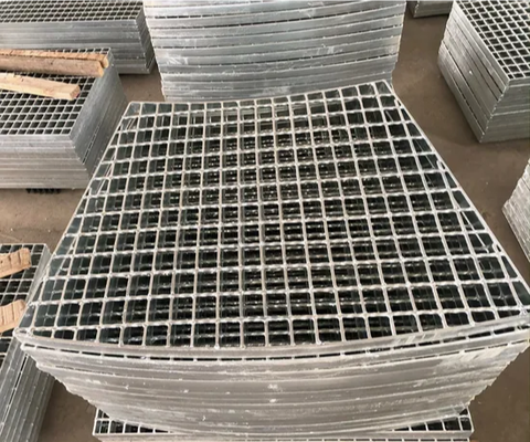Heavy Duty Galvanized Steel Grating Manhole Cover Stair Tread Floor Drain for Plazas