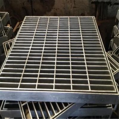 Hot Galvanized Stair Tread Power Plant Platform Driveway Steel Outdoor Drain Grating