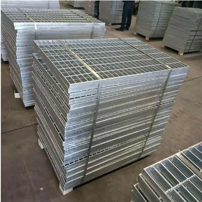 Hot Dip Galvanized Steel Bar Grating with Serrated Surface and 25x5 Bearing Bar for Heavy Duty Flooring
