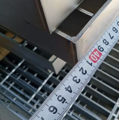 Hot DIP Galvanized Heavy Duty Steel Grating with Serrated Style for Industrial Flooring
