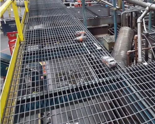 Outdoor Hot DIP Galvanized Steel Stair Tread with 25 x 3 to 100 x 8 Bearing Bar and ANSI/NAAMM Standard