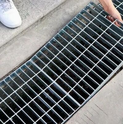 Serrated Bar Grating with Hot-Dip Galvanized Steel Grating for Anti-Slip Stair Tread Applications